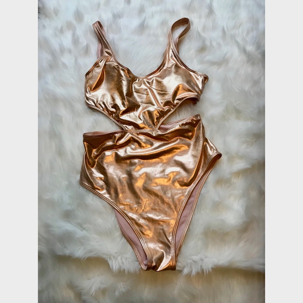 Aerie NWOT medium Rose Gold Swimsuit